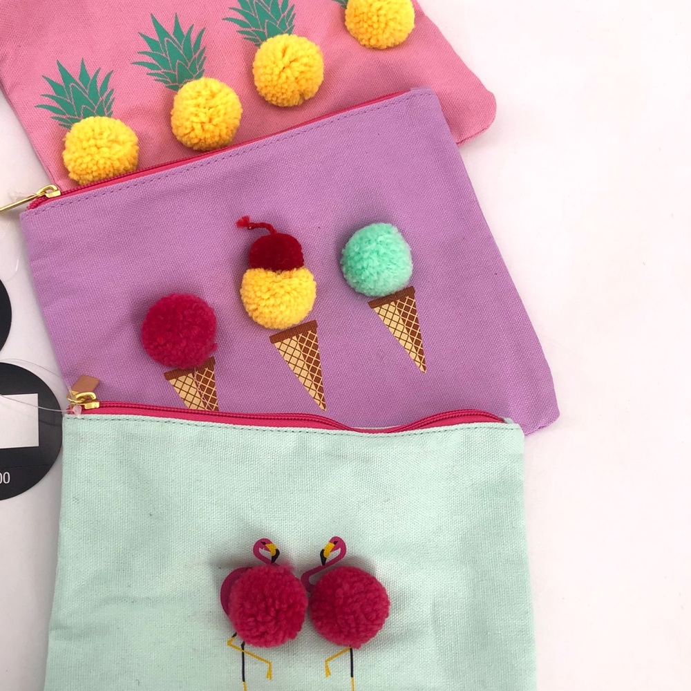 🎁FREE GIFT! Zip Pom Pom Makeup Cosmetics Bag -NWT